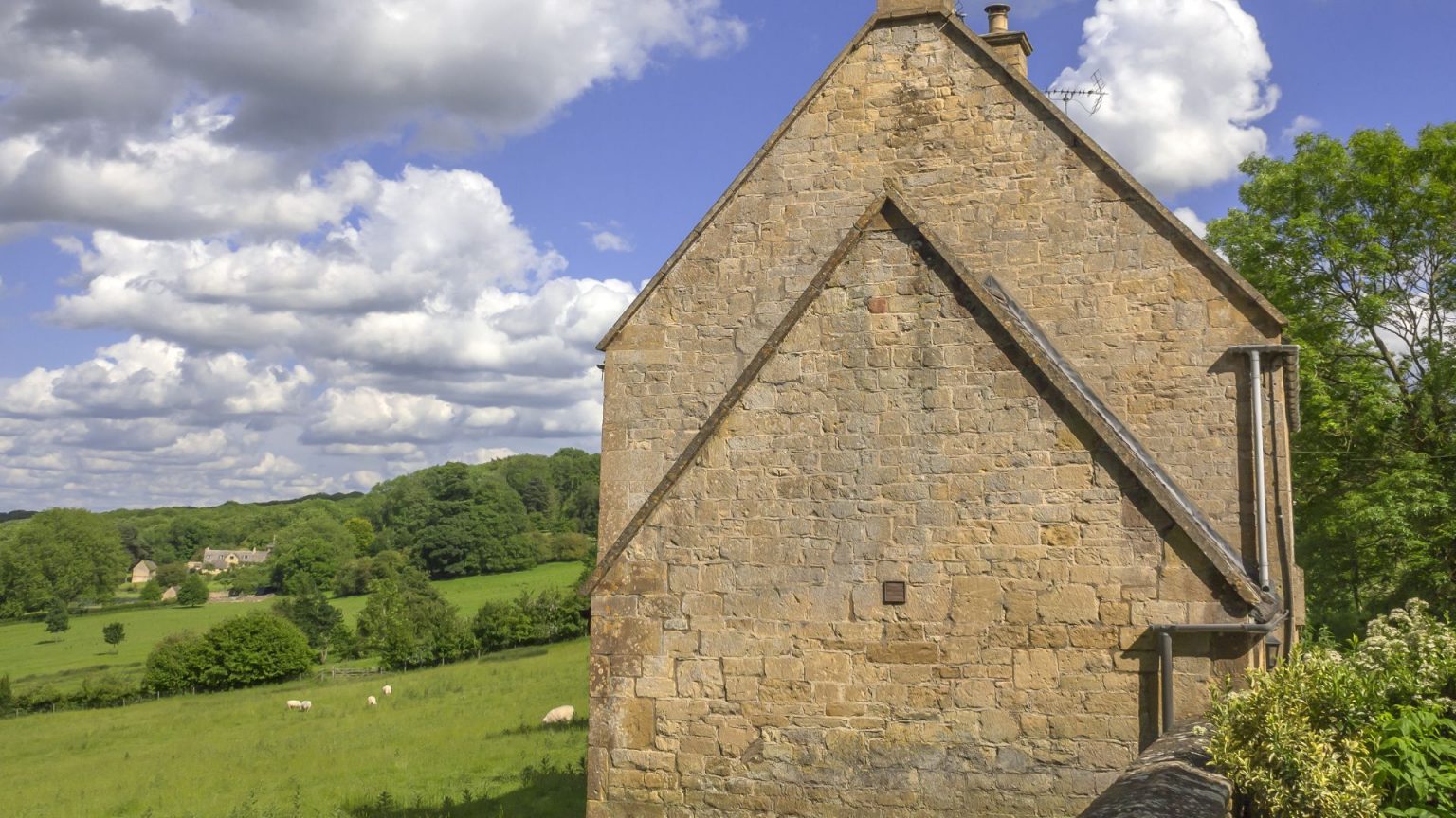 Day Trip to The Cotswolds from London London Business Mag