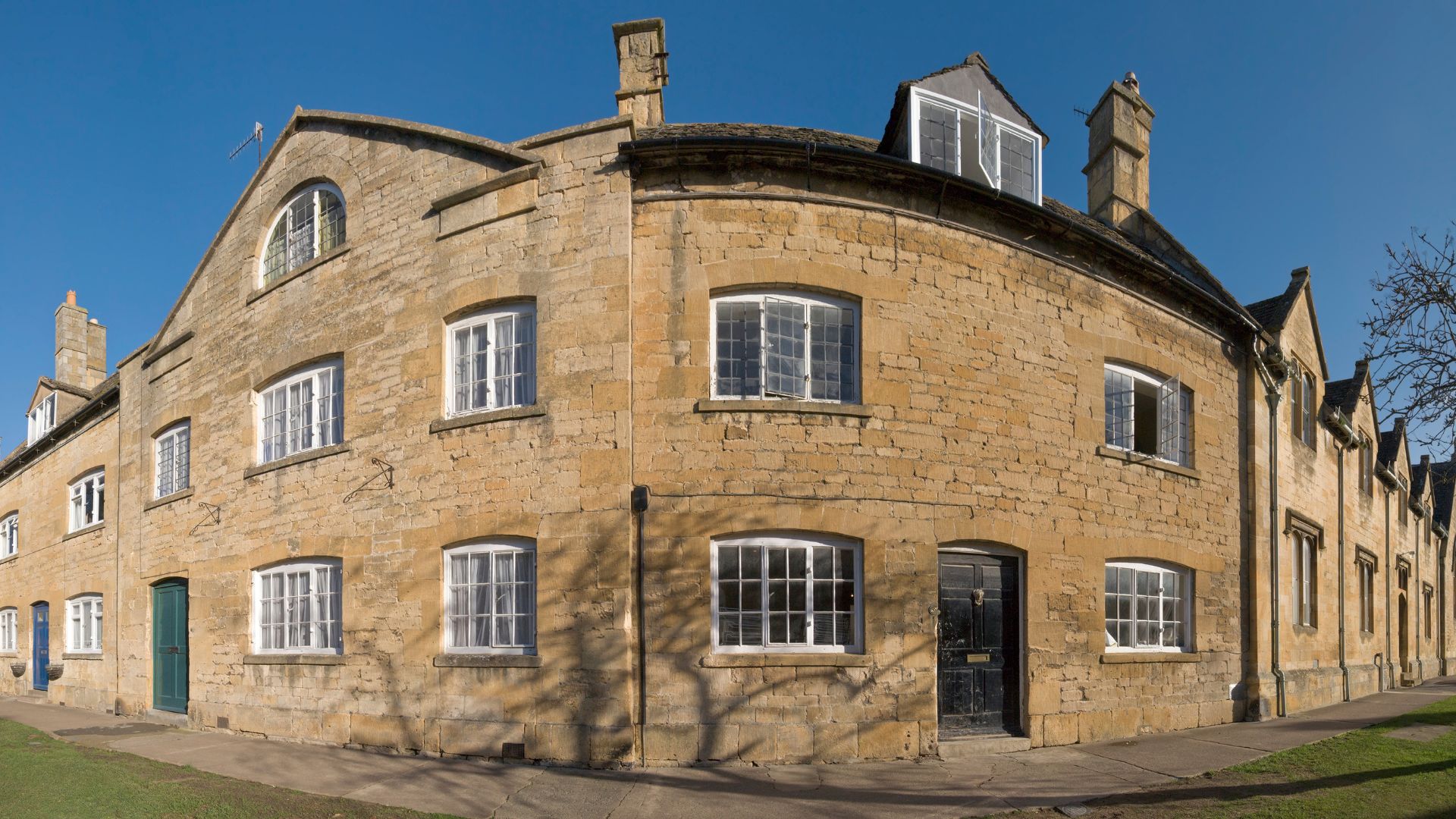 Day Trip to The Cotswolds from London London Business Mag