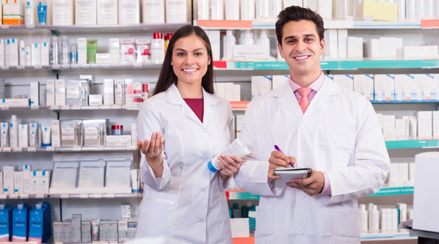 how to become a pharmacist