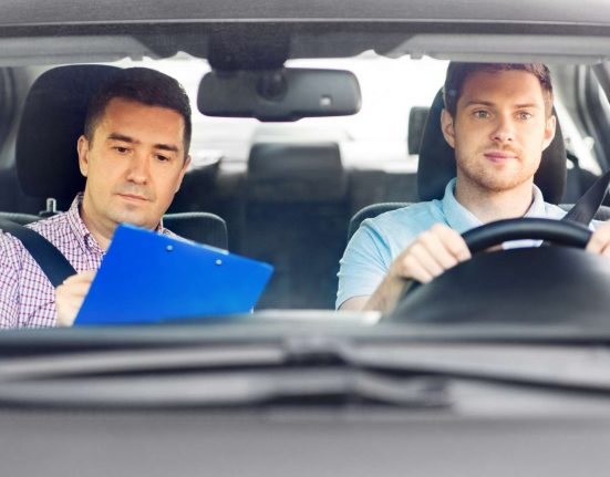Tips for Choosing the Right Driving Instructor in London