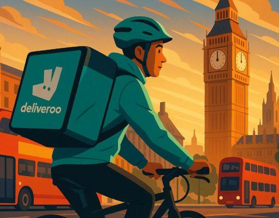 how much does a deliveroo driver make
