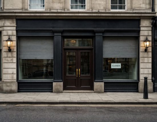 lloyds bank closures