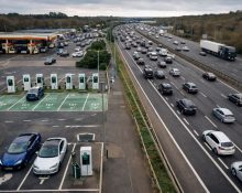 uk drivers delaying electric vehicle transition