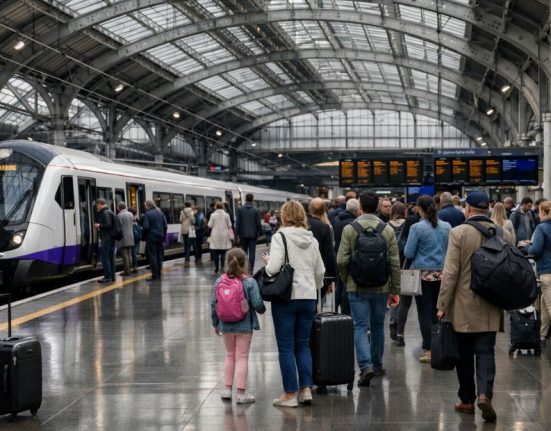 do trains run on good friday